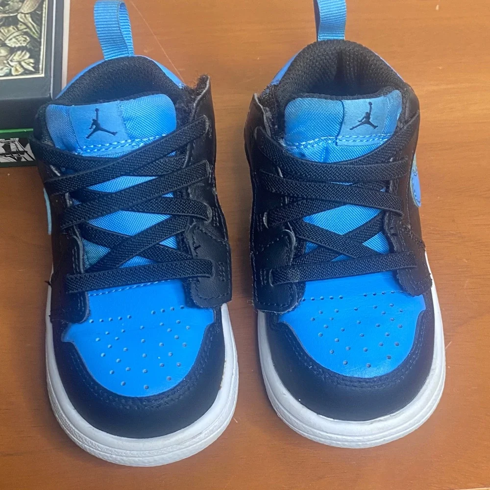 Nike Air Jordan 1 Low Alt Toddler Black and University Blue Low-Top Sneakers